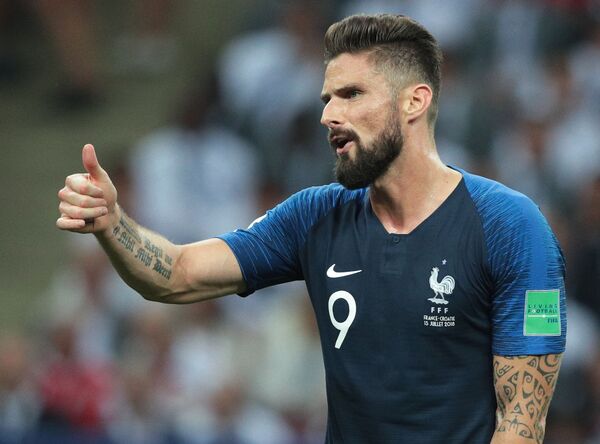 Con số tương tự (108 trận đấu) của Olivier Giroud cho đội tuyển quốc gia Pháp - Sputnik Việt Nam