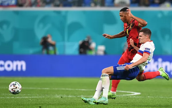 Trận đấu giữa đội tuyển Nga và Bỉ tại Euro 2020 Trận đấu giữa đội tuyển Nga và Bỉ tại Euro 2020 - Sputnik Việt Nam