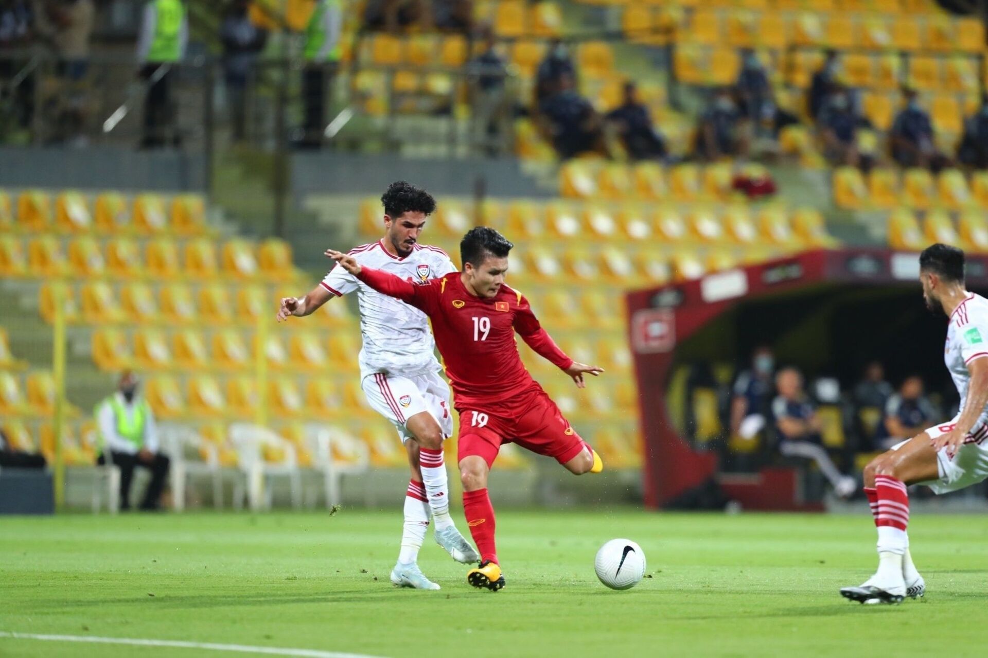 Thua UAE 3-2, Việt Nam vẫn ‘làm điên đảo’ vòng loại World Cup, khiến cả Đông Nam Á tự hào - Sputnik Việt Nam, 1920, 16.06.2021