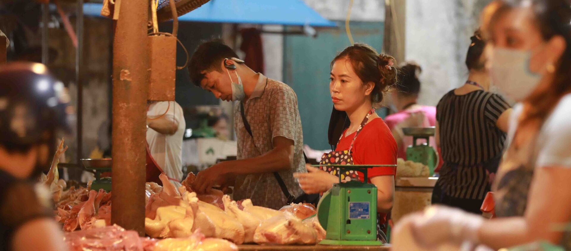 Hà Nội cần thực hiện nghiêm các biện pháp phòng, chống dịch Covid-19 tại nơi tập trung đông người - Sputnik Việt Nam, 1920, 16.06.2021