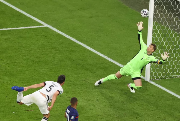 Cầu thủ Đức Mats Hummels phản lưới nhà tại Euro 2020 Cầu thủ Đức Mats Hummels phản lưới nhà tại Euro 2020 - Sputnik Việt Nam