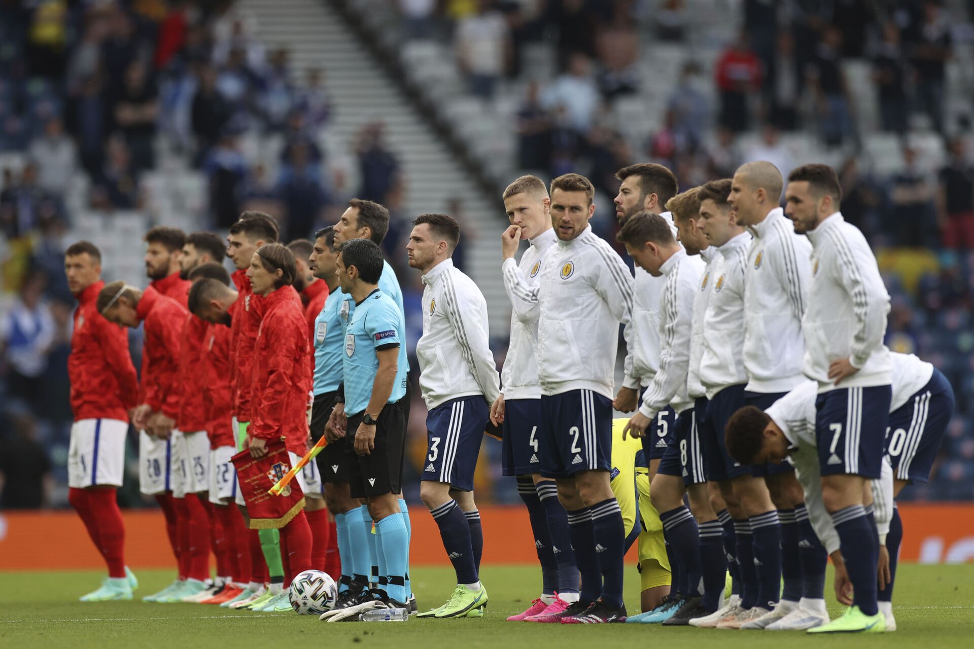 Giải Vô địch Bóng đá châu Âu: Đội tuyển Croatia thắng đội tuyển Scotland với tỷ số 3:1 - Sputnik Việt Nam, 1920, 23.06.2021