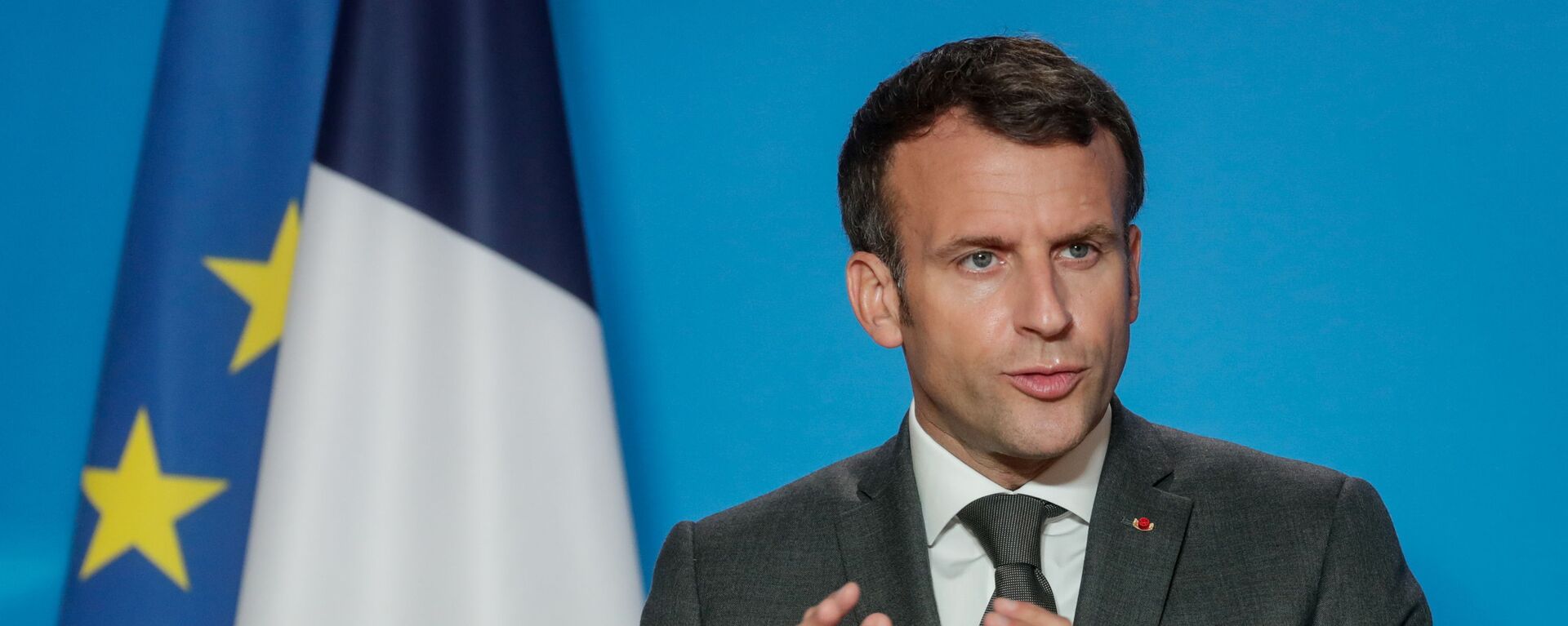 Tổng thống Pháp Emmanuel Macron tại hội nghị thượng đỉnh EU ở Brussels. - Sputnik Việt Nam, 1920, 06.04.2022