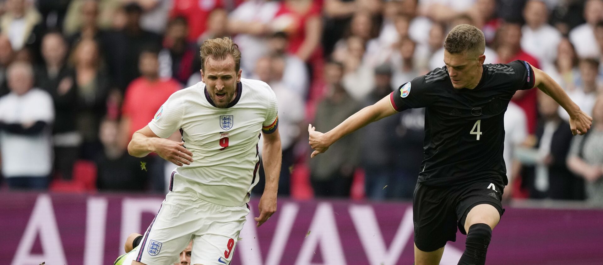 Harry Kane của Anh và Leon Goretzka của Đức tại UEFA EURO 2020 - Sputnik Việt Nam, 1920, 05.07.2021