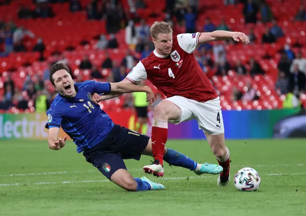 Các cầu thủ đội tuyển Ý và Áo trong trận đấu UEFA EURO 2020 Các cầu thủ đội tuyển Ý và Áo trong trận đấu UEFA EURO 2020 - Sputnik Việt Nam