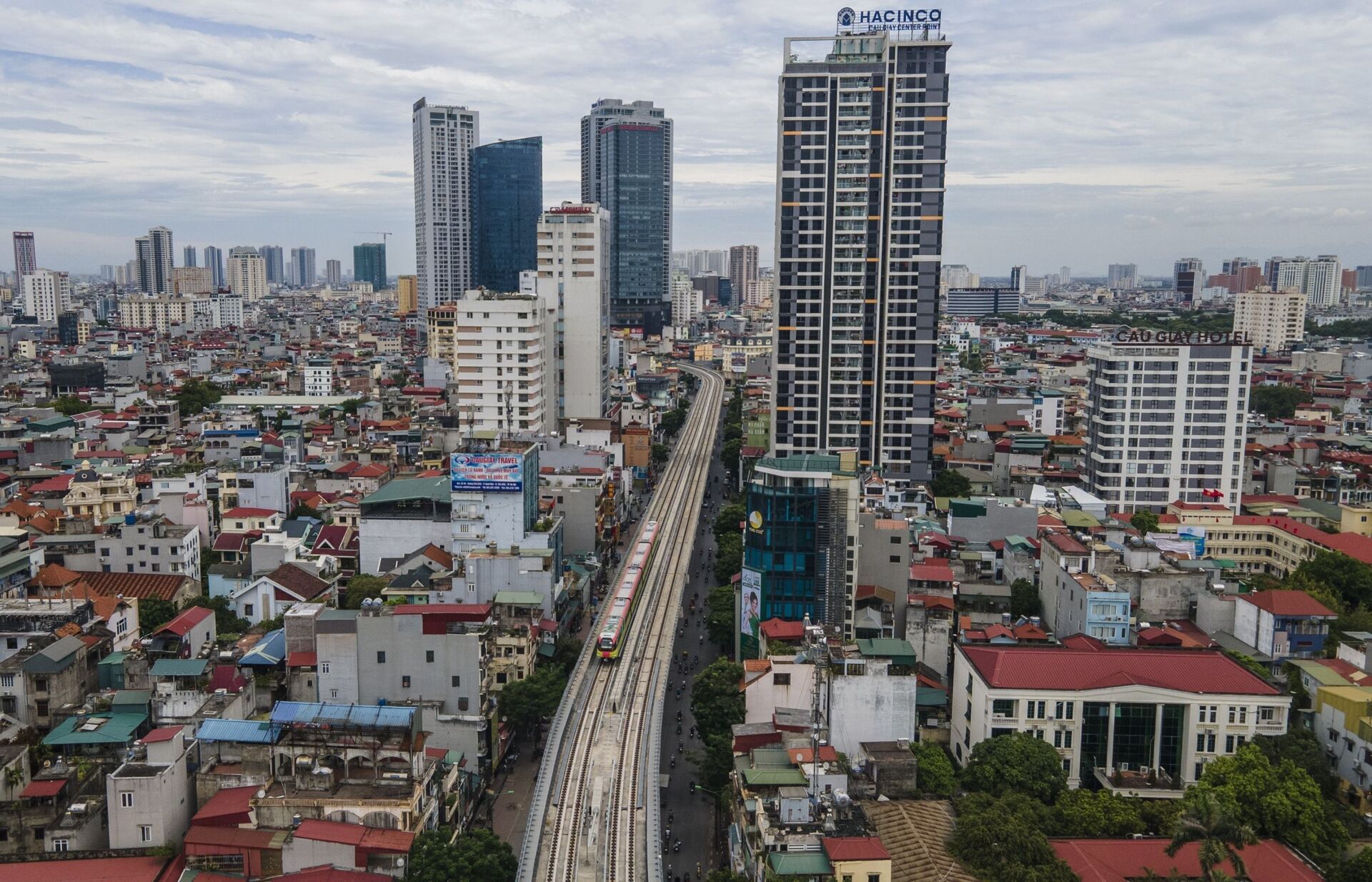 Đoàn tàu Nhổn – ga Hà Nội vận hành chạy thử 8,5 km trên cao - Sputnik Việt Nam, 1920, 01.07.2021