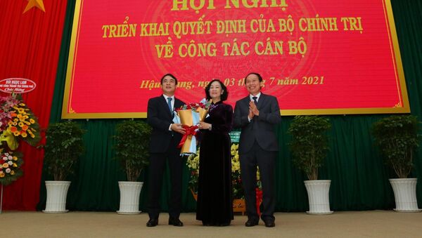 Xây dựng Đảng và hệ thống chính trị: Điều động Chủ tịch HĐQT Vietcombank Nghiêm Xuân Thành giữ chức Bí thư Tỉnh uỷ Hậu Giang - Sputnik Việt Nam