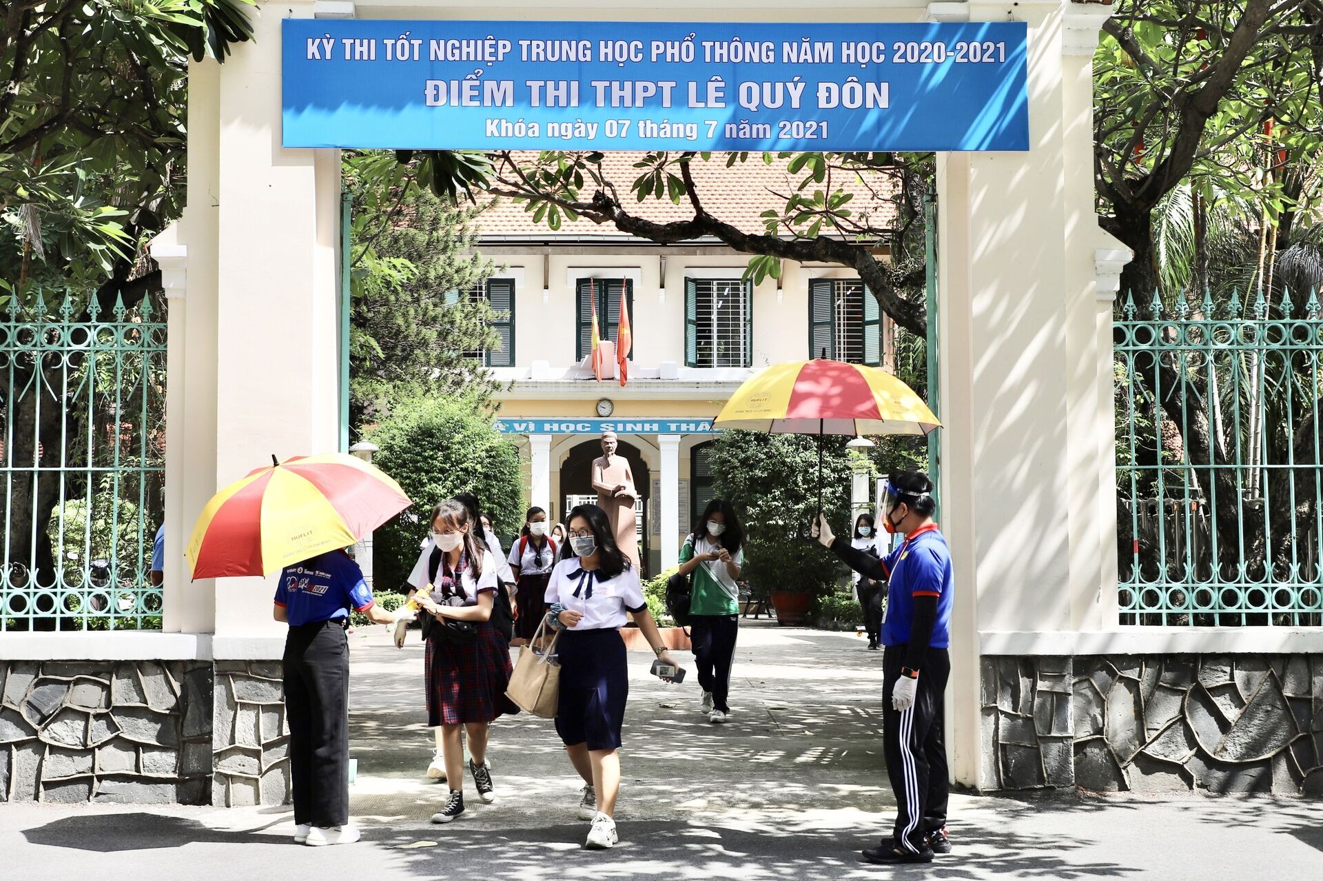 TP.HCM được yêu cầu hạn chế đi lại, Hà Nội cách ly 7 ngày người từ TP.HCM TP.HCM được yêu cầu hạn chế đi lại, Hà Nội cách ly 7 ngày người từ TP.HCM - Sputnik Việt Nam, 1920, 07.07.2021