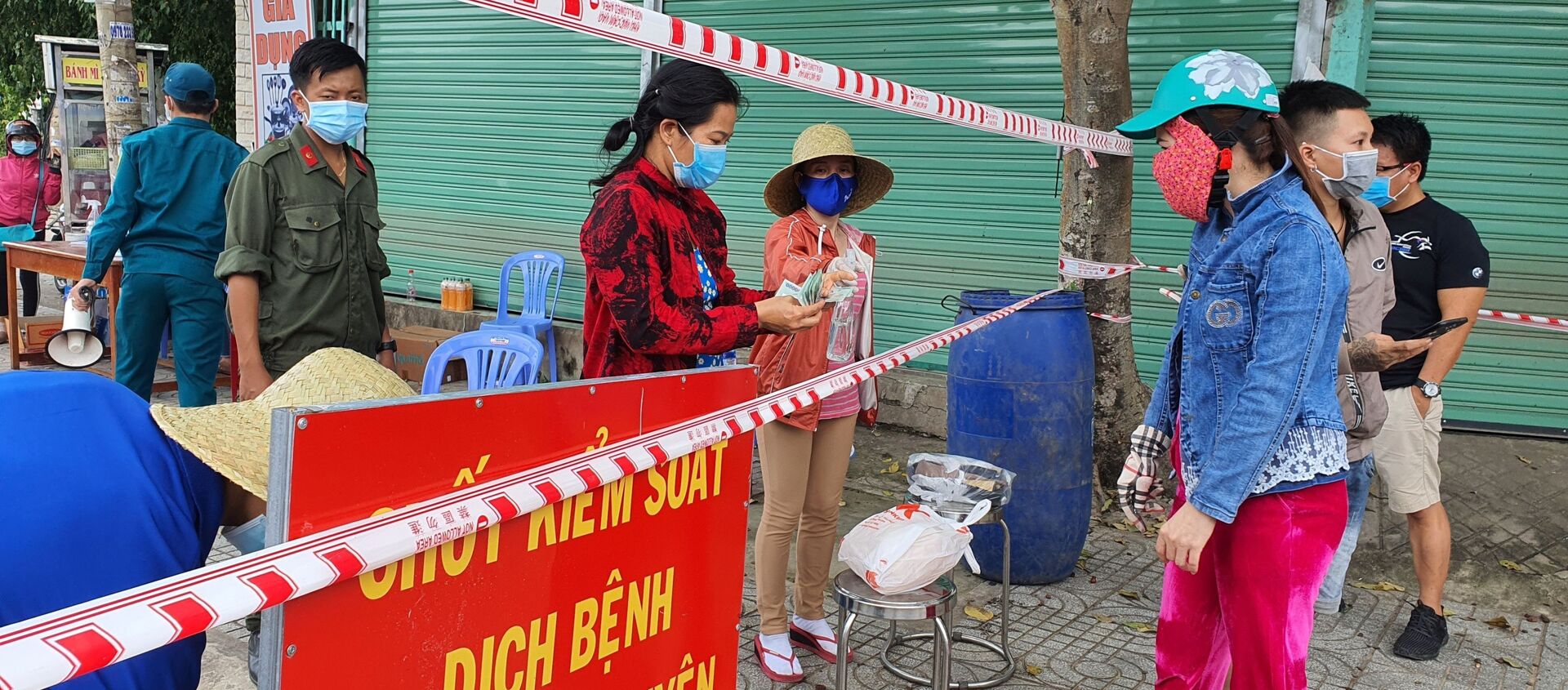 Một khu vực bị phong tỏa để khoanh vùng dập dịch - Sputnik Việt Nam, 1920, 07.07.2021