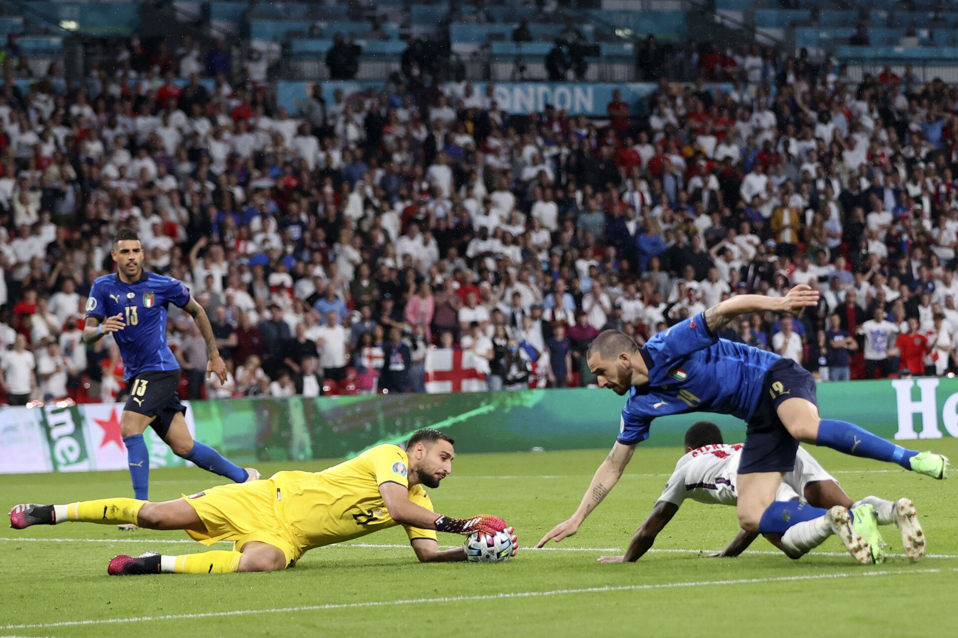 Trận Anh – Italy: Bonucci là người hùng, “tội đồ” là HLV Southgate - Sputnik Việt Nam, 1920, 12.07.2021