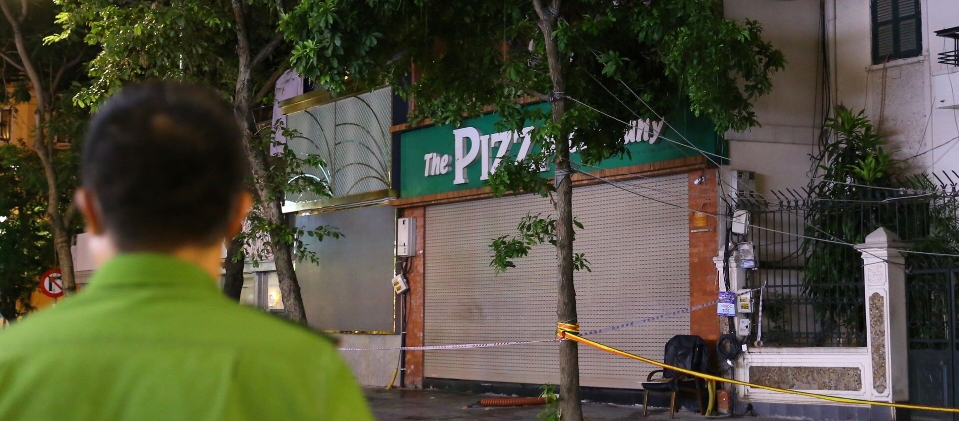 COVID-19: Hà Nội phong tỏa quán The Pizza company - Đoàn Trần Nghiệp - Sputnik Việt Nam, 1920, 16.07.2021