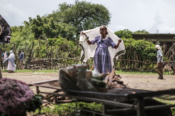 Người phụ nữ ở khu chợ thành phố Dansha, Ethiopia - Sputnik Việt Nam