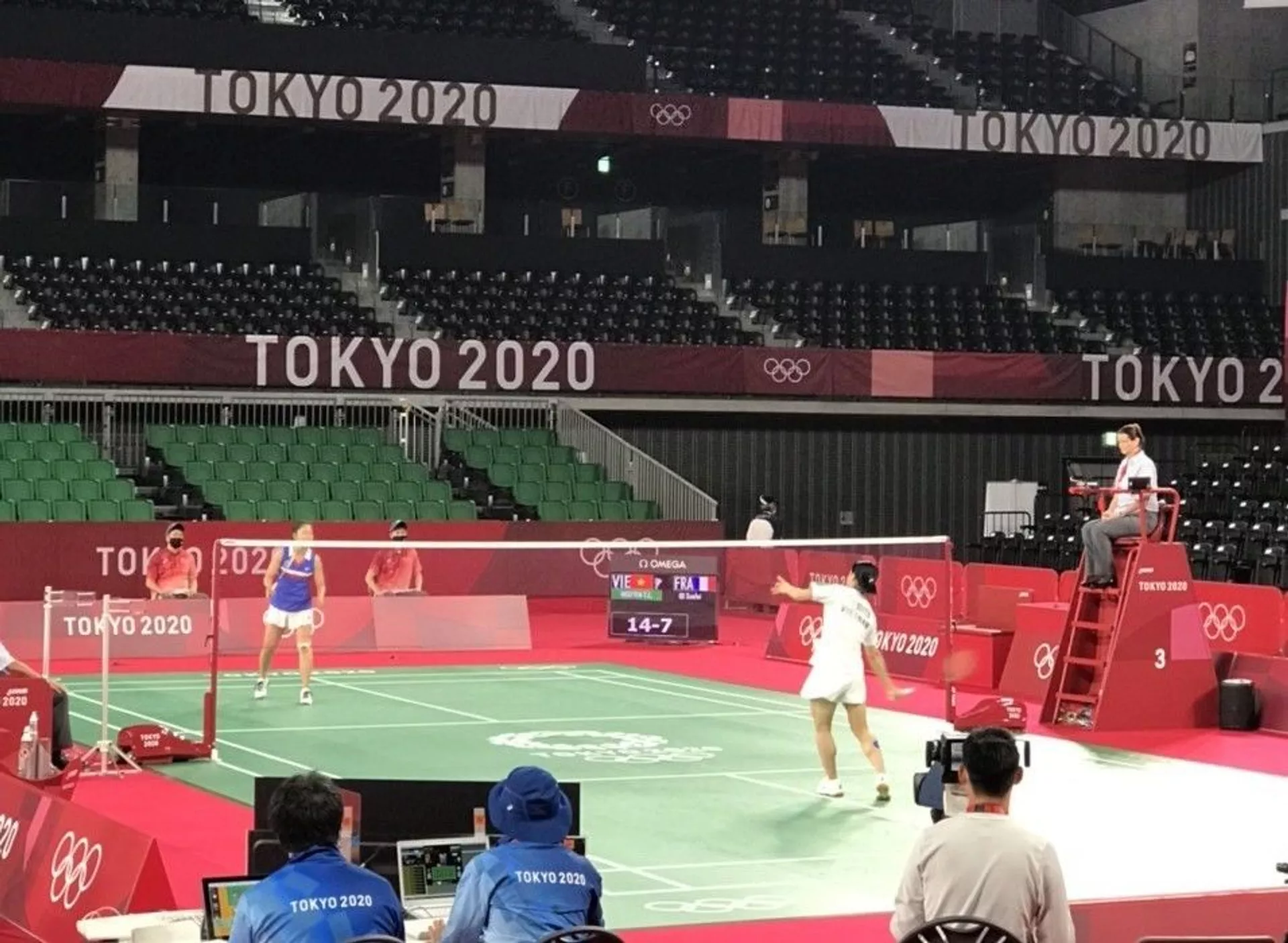 Tay vợt Nguyễn Thùy Linh đã giành thắng lợi thuyết phục 2-0 với tỷ số các set đều là 21-11 trước đối thủ Qi Xuefei (Pháp) Tay vợt Nguyễn Thùy Linh đã giành thắng lợi thuyết phục 2-0 với tỷ số các set đều là 21-11 trước đối thủ Qi Xuefei (Pháp) - Sputnik Việt Nam, 1920, 05.10.2021