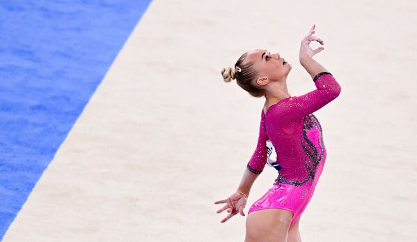 Vận động viên thể dục dụng cụ Nga Angelina Melnikova tại Thế vận hội Olympic ở Tokyo - Sputnik Việt Nam