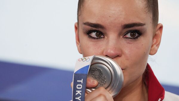 Dina Averina tại Thế vận hội Olympic mùa hè lần thứ XXXII ở Tokyo - Sputnik Việt Nam