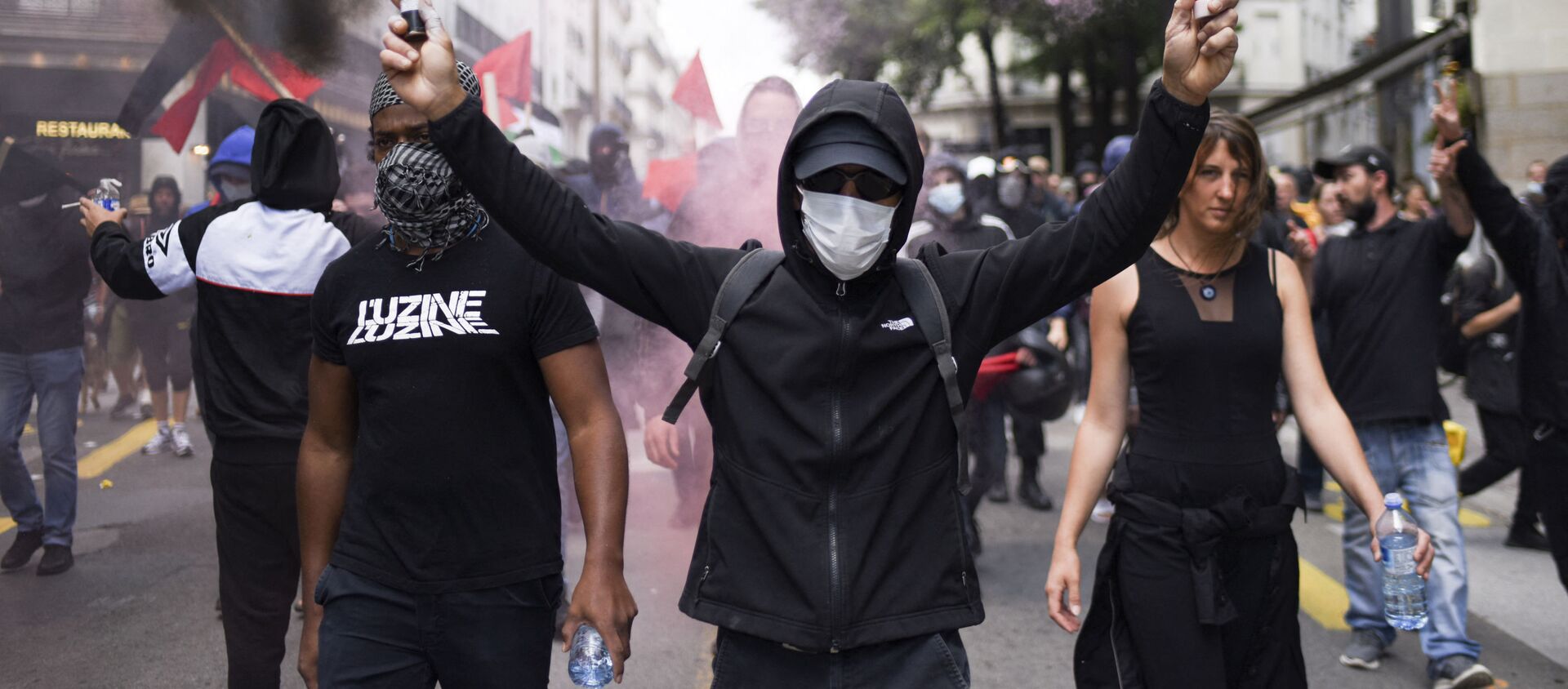 Phong trào biểu tình chống lại thẻ vệ sinh ở Pháp - Sputnik Việt Nam, 1920, 08.08.2021