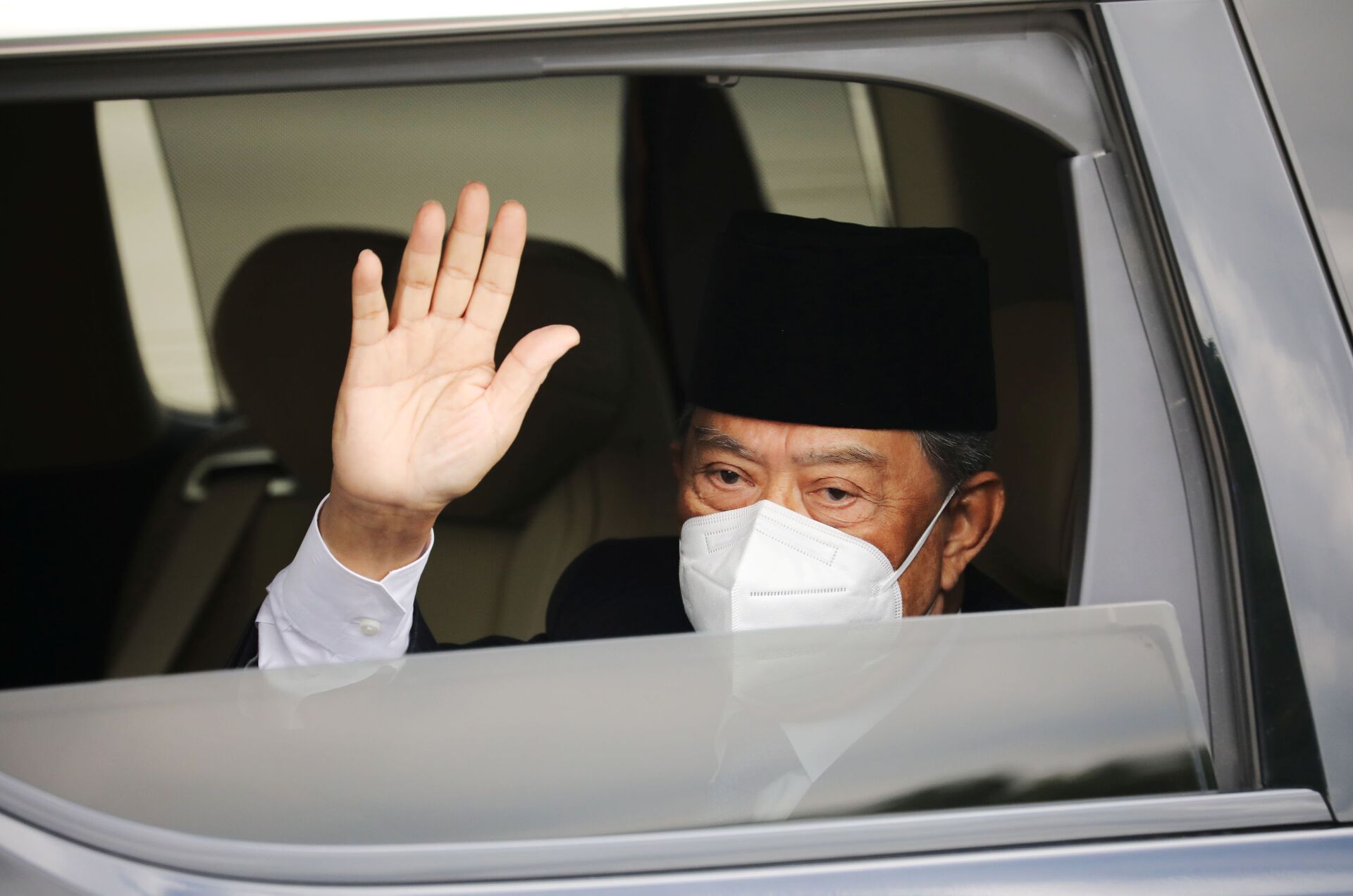 Thủ tướng Malaysia Muhyiddin Yassin đến Cung điện Hoàng gia để yết kiến ​​Quốc vương Sultan Abdullah - Sputnik Việt Nam, 1920, 05.10.2021