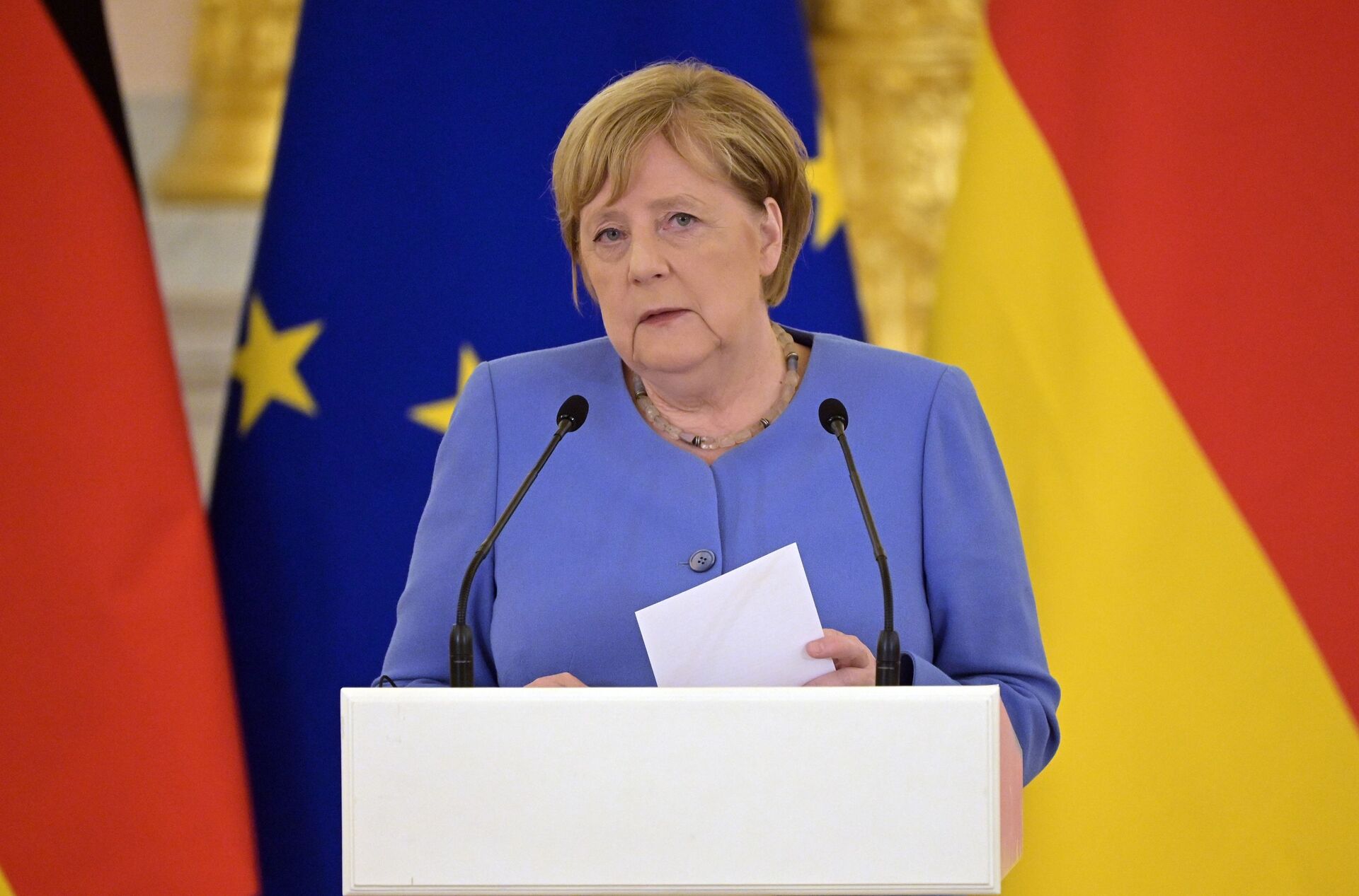 Thủ tướng Đức Angela Merkel trong cuộc họp báo sau cuộc hội đàm với Vladimir Putin - Sputnik Việt Nam, 1920, 05.10.2021