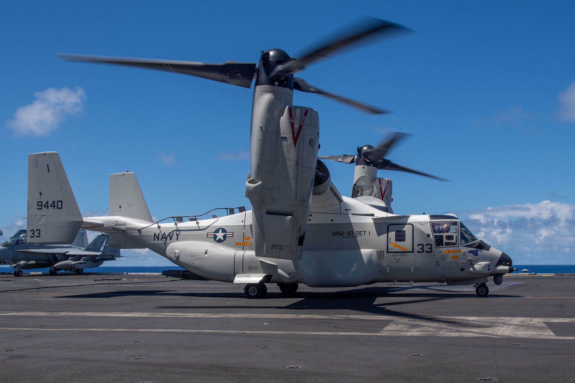 Máy bay quân sự cánh quạt nghiêng CMV-22B Osprey - Sputnik Việt Nam, 1920, 05.10.2021