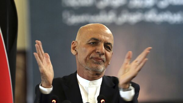 FILE - Trong ảnh hồ sơ ngày 21 tháng 3 năm 2021, Tổng thống Afghanistan Ashraf Ghani phát biểu trong buổi lễ mừng Năm mới của người Ba Tư, Nowruz tại dinh tổng thống ở Kabul, Afghanistan. Tổng thống Afghanistan rời khỏi đất nước vào Chủ nhật, tháng Tám. Ngày 15 năm 2021, tham gia cùng đồng bào và người nước ngoài của mình trong một cuộc giẫm đạp chạy trốn khỏi Taliban đang phát triển và báo hiệu sự kết thúc của cuộc thử nghiệm kéo dài 20 năm của phương Tây nhằm tái tạo Afghanistan. - Sputnik Việt Nam