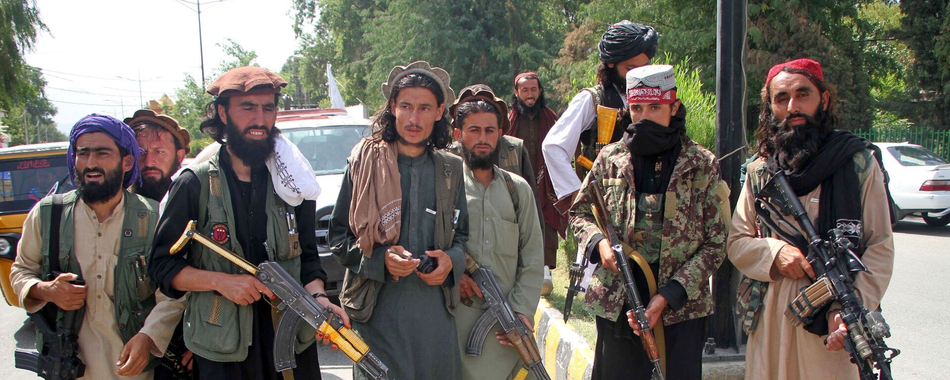 Các chiến binh Taliban * ở Mehtarlam, Afghanistan - Sputnik Việt Nam, 1920, 08.11.2021