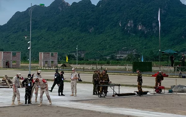 Đội tuyển Nga chuẩn bị tại thao trường cho cuộc thi Army Games 2021 ở Việt Nam - Sputnik Việt Nam