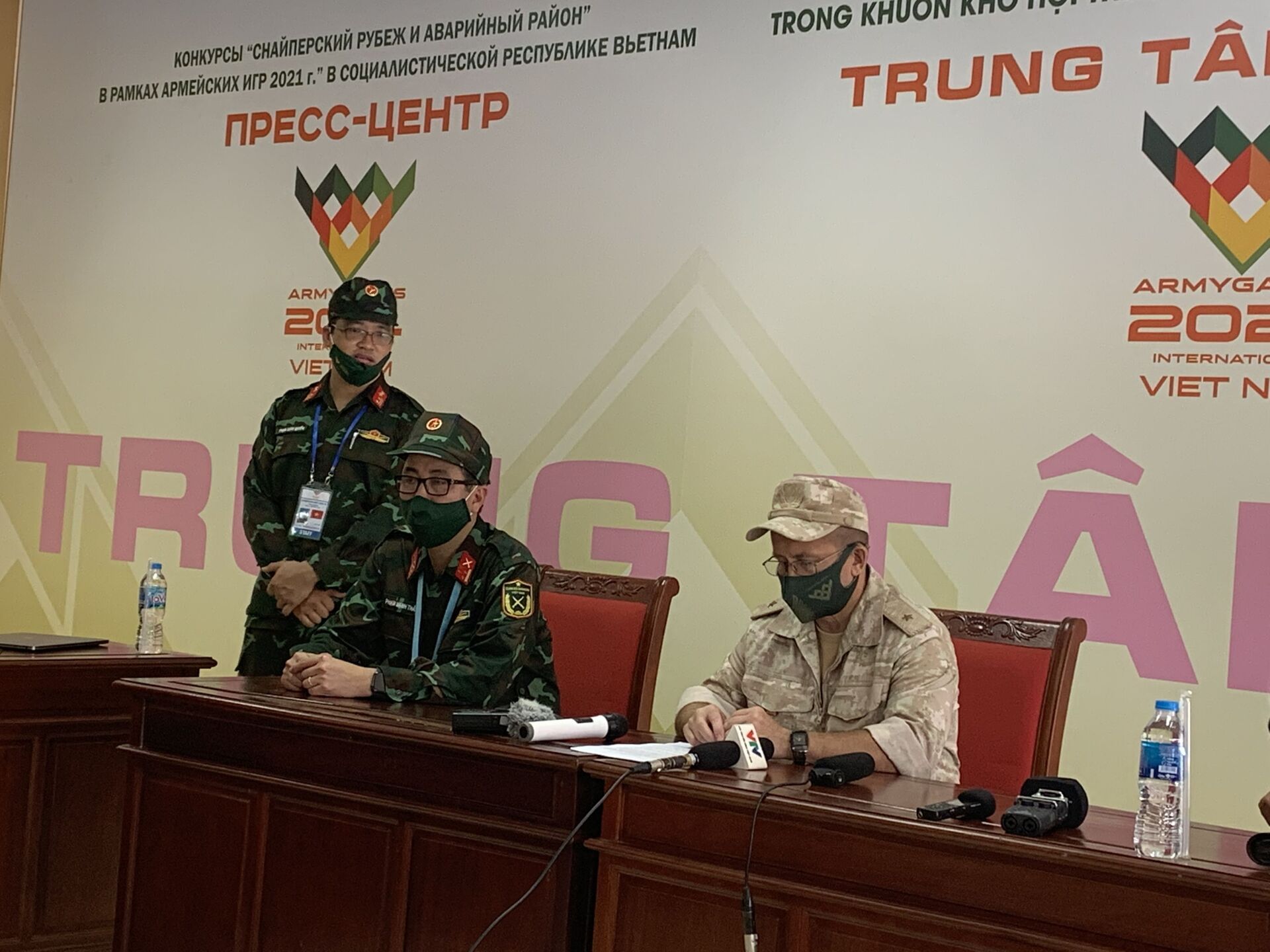 Chuẩn Đô đốc Subbotin Andrey Nikolaevich, đại diện Ban Tổ chức Army Games 2021 của Bộ Quốc phòng Liên bang Nga tại họp báo - Sputnik Việt Nam, 1920, 05.10.2021