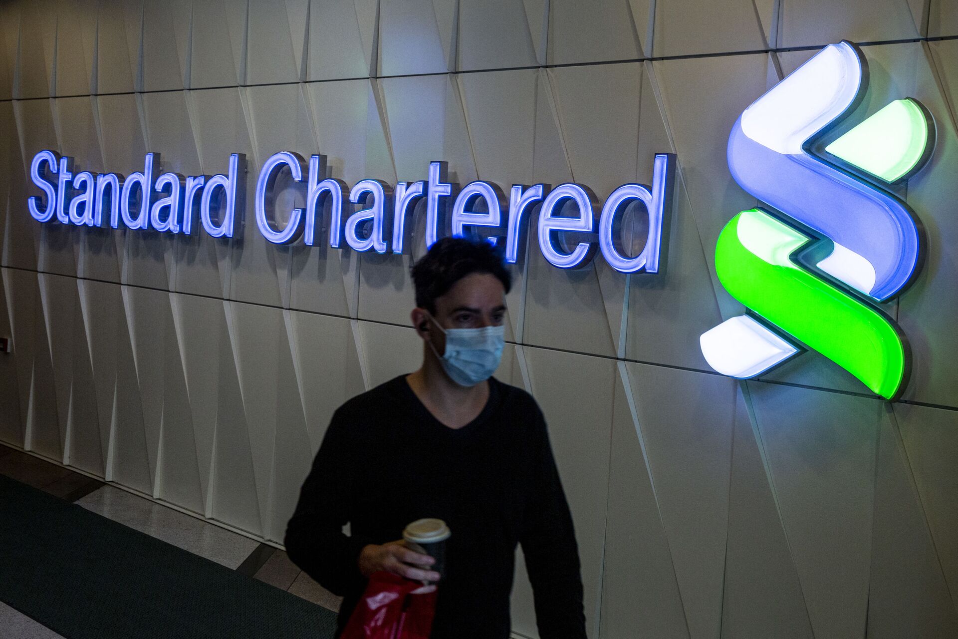 Standard Chartered. - Sputnik Việt Nam, 1920, 12.01.2022