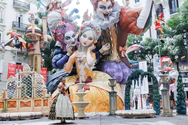 Người tham gia lễ hội Fallas ở Valencia, Tây Ban Nha Người tham gia lễ hội Fallas ở Valencia, Tây Ban Nha - Sputnik Việt Nam