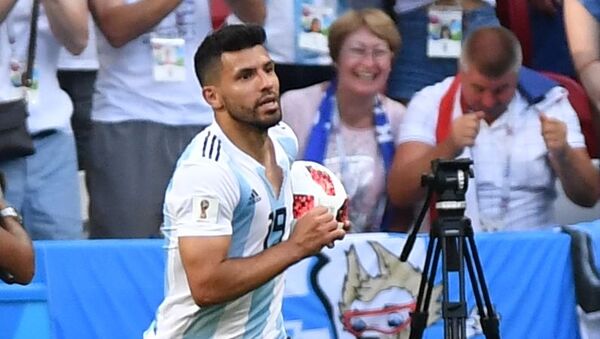 Sergio Aguero trong trận chung kết 1/8 FIFA World Cup giữa đội tuyển quốc gia Pháp và Argentina - Sputnik Việt Nam