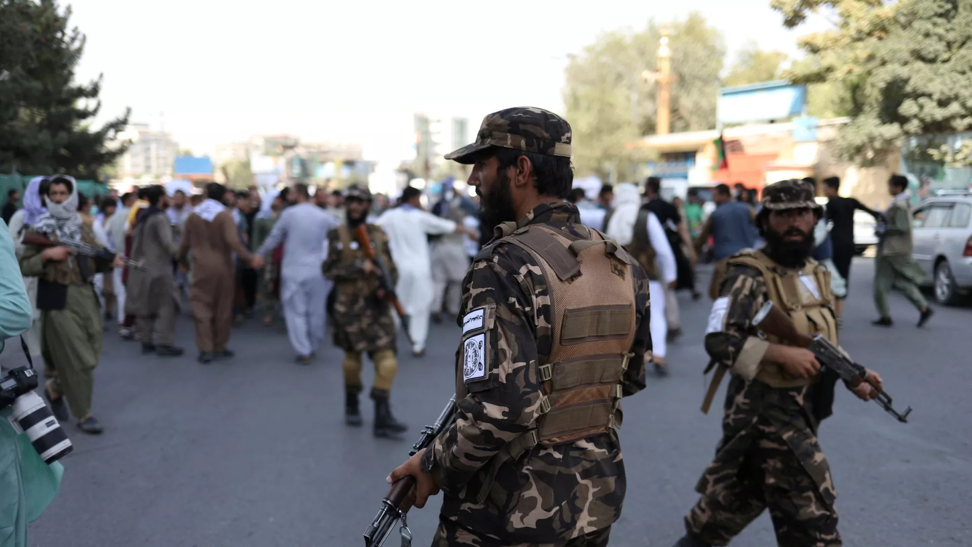 Taliban* giải tán người biểu tình ở Kabul