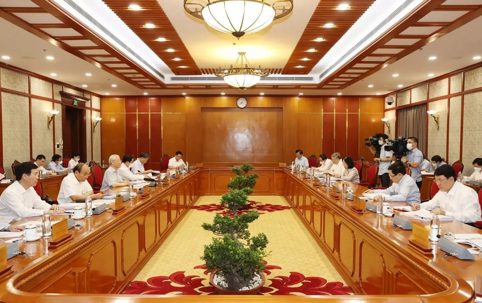 Tổng Bí thư Nguyễn Phú Trọng phát biểu kết luận cuộc họp Tổng Bí thư Nguyễn Phú Trọng phát biểu kết luận cuộc họp - Sputnik Việt Nam, 1920, 05.10.2021