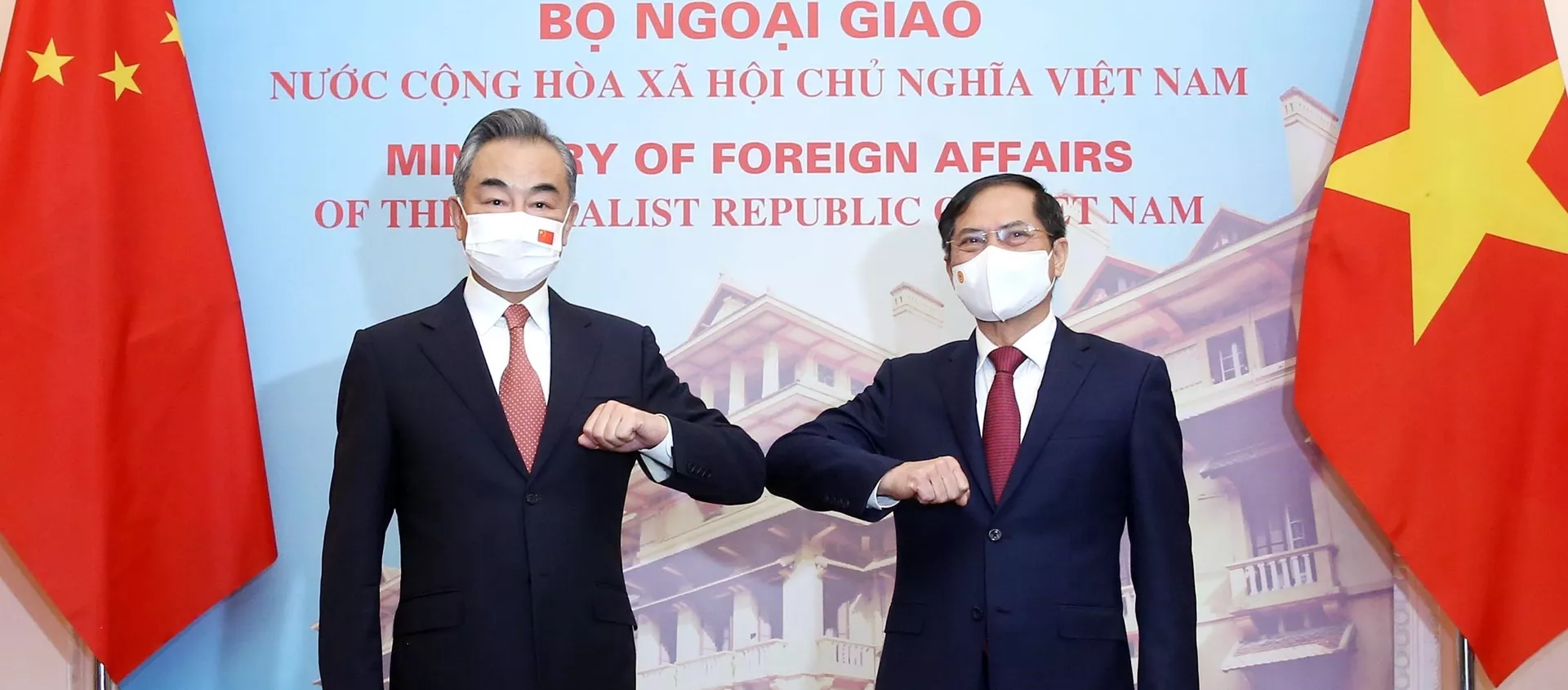  Bộ trưởng Ngoại giao Bùi Thanh Sơn hội đàm với Bộ trưởng Ngoại giao Trung Quốc Vương Nghị - Sputnik Việt Nam, 1920, 11.09.2021