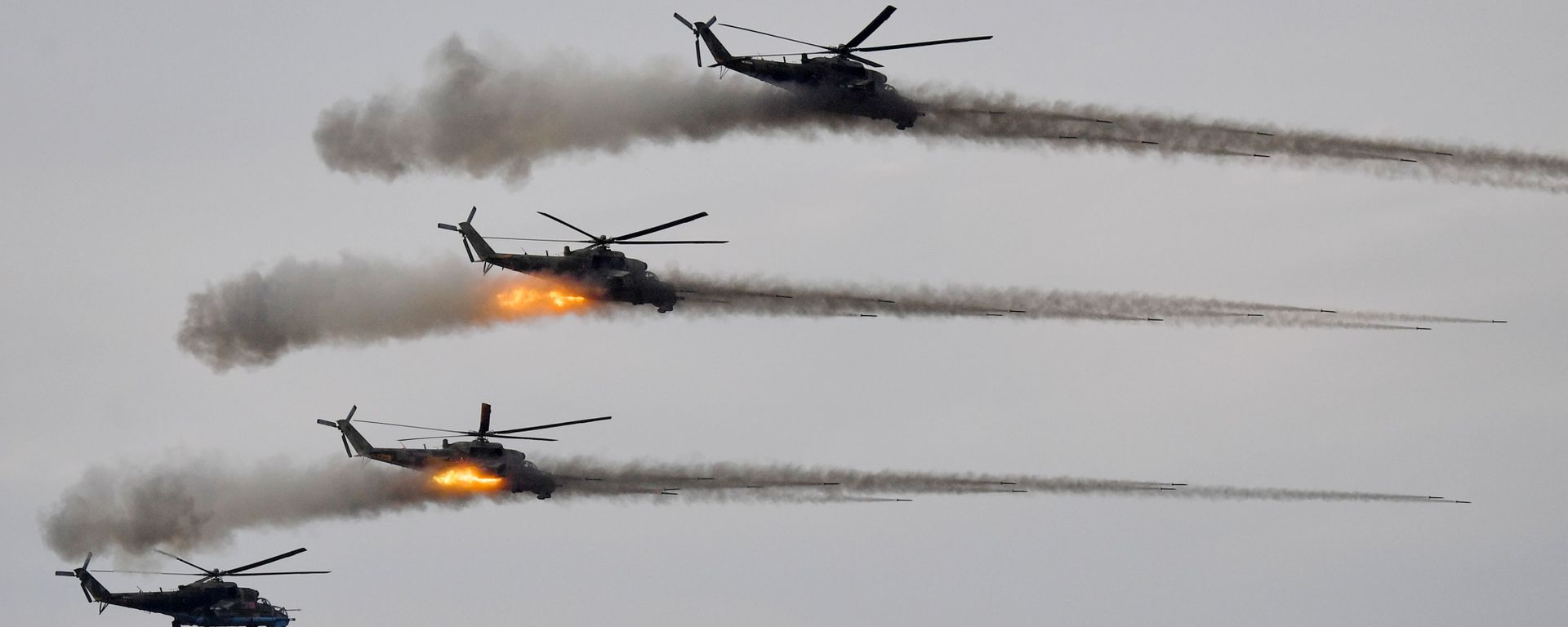 Trực thăng tấn công Mi-24 trong giai đoạn chính của cuộc tập trận Zapad-2021 tại thao trường Mulino, tỉnh Nizhny Novgorod Trực thăng tấn công Mi-24 trong giai đoạn chính của cuộc tập trận Zapad-2021 tại thao trường Mulino, tỉnh Nizhny Novgorod - Sputnik Việt Nam, 1920, 11.10.2021