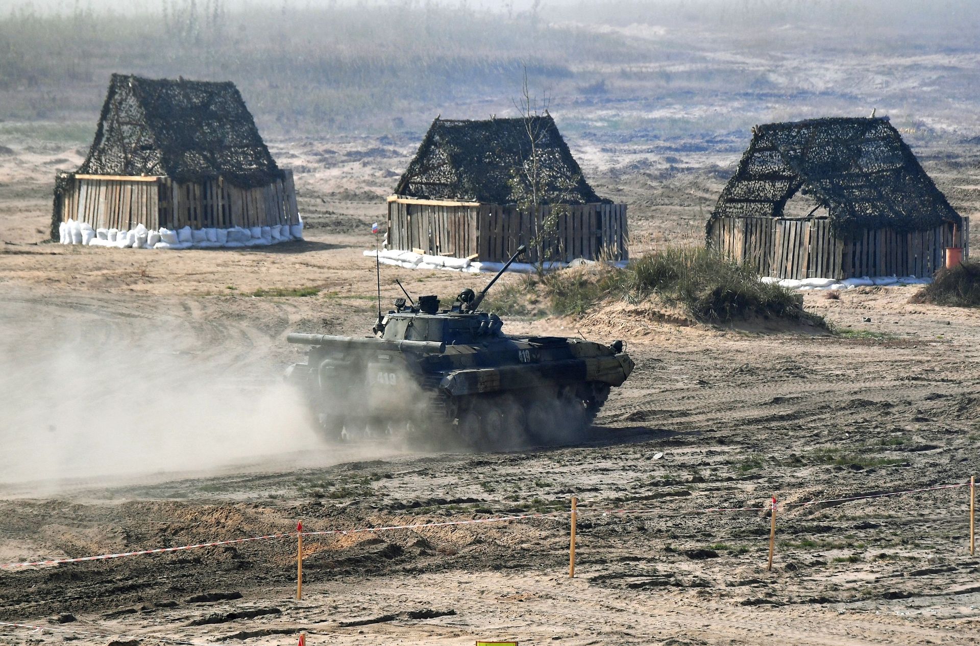 Xe chiến đấu bộ binh BMP-2 của Nga tại cuộc tập trận chiến lược chung Zapad-2021 Xe chiến đấu bộ binh BMP-2 của Nga tại cuộc tập trận chiến lược chung Zapad-2021 - Sputnik Việt Nam, 1920, 05.10.2021