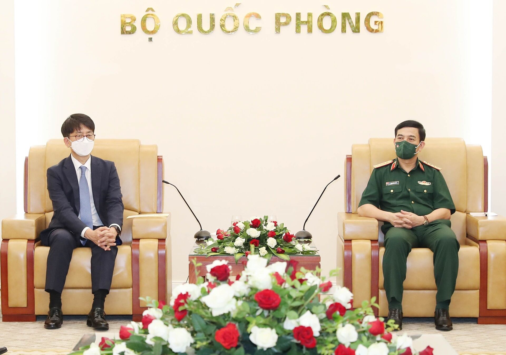 Bộ trưởng Quốc phòng Phan Văn Giang tiếp Thứ trưởng Quốc phòng Hàn Quốc Park Jae Min - Sputnik Việt Nam, 1920, 05.10.2021