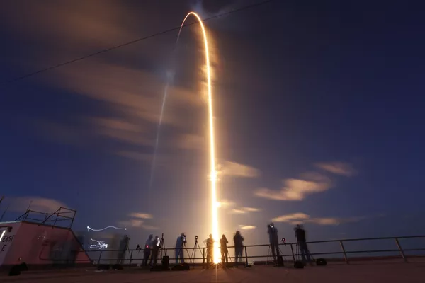 Vụ phóng tên lửa SpaceX Falcon 9 từ Cape Canaveral, Florida Vụ phóng tên lửa SpaceX Falcon 9 từ Cape Canaveral, Florida - Sputnik Việt Nam