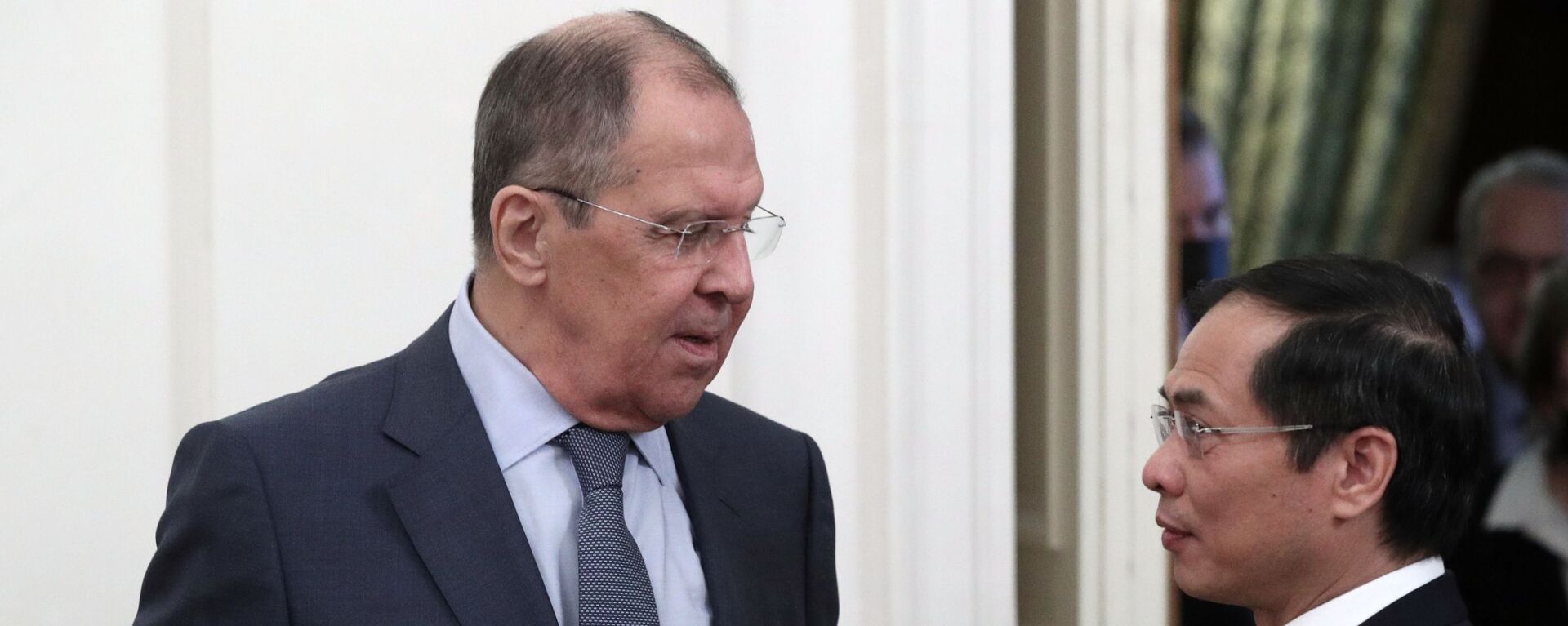 Cuộc họp báo của Bộ trưởng Ngoại giao Liên bang Nga Sergei Lavrov và Bộ trưởng Ngoại giao Việt Nam Bùi Thanh Sơn - Sputnik Việt Nam, 1920, 28.09.2021