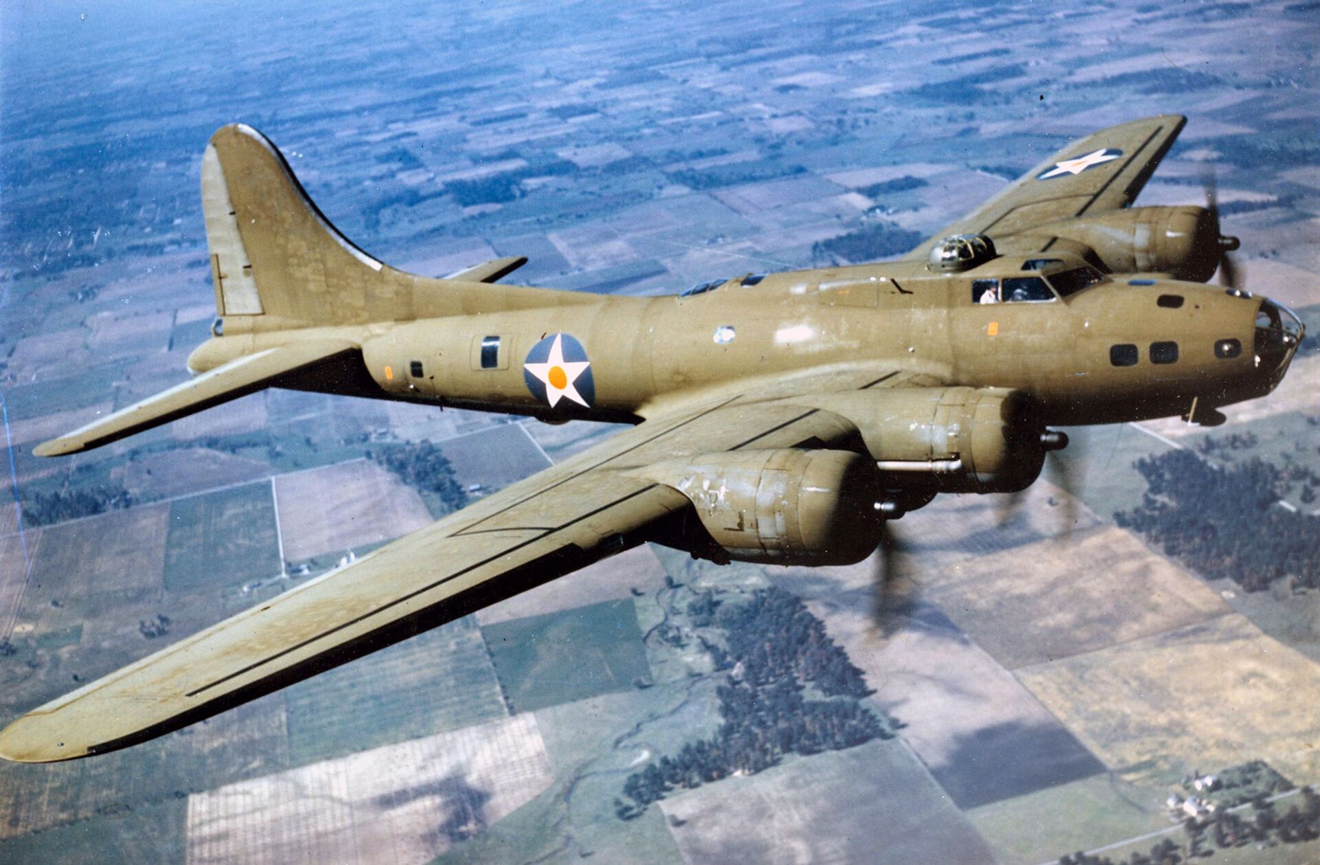 Boeing B-17E - Sputnik Việt Nam, 1920, 11.10.2021