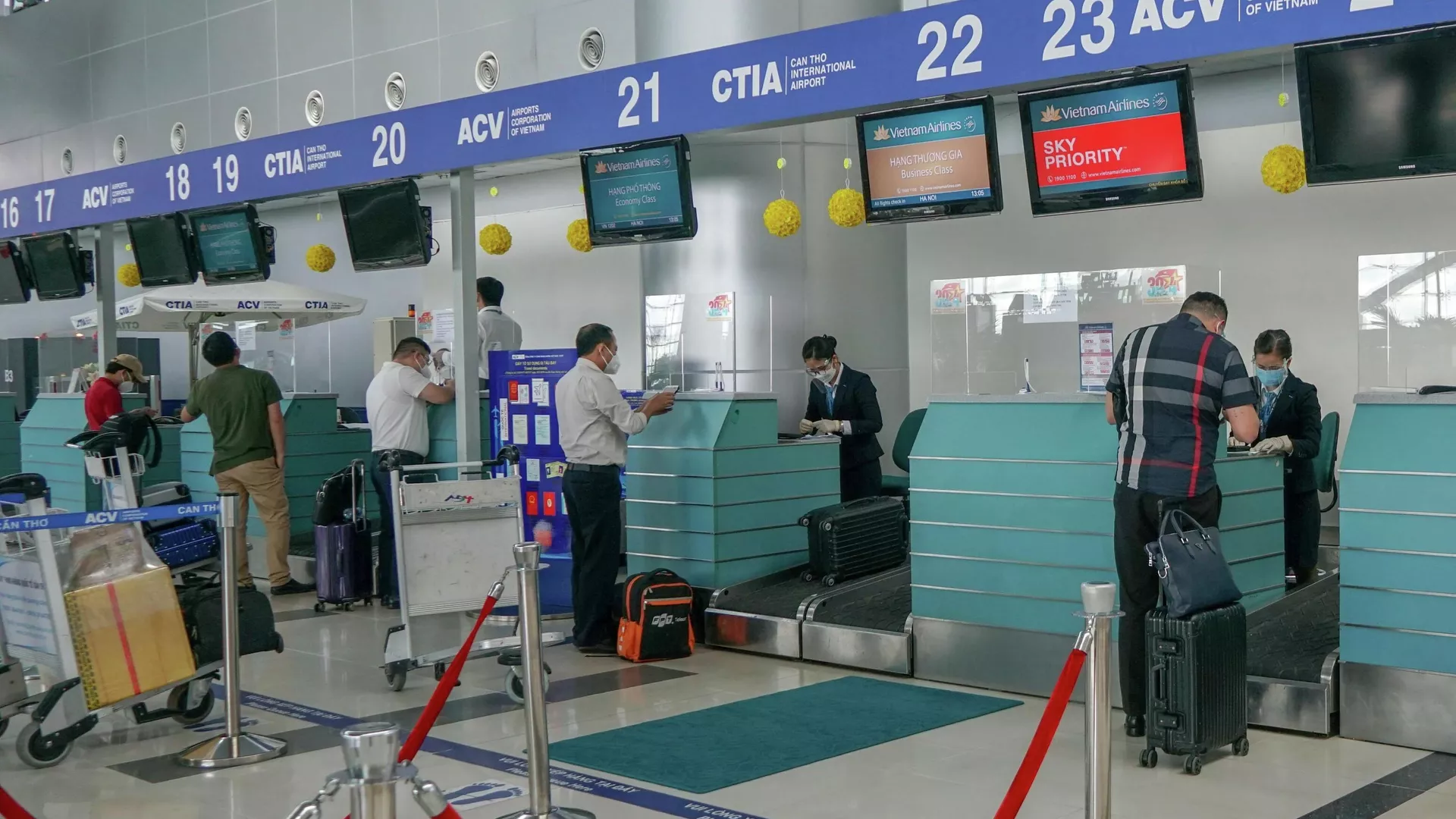 Tất cả các hành khách đều đáp ứng đầy đủ các quy định, yêu cầu đi lại bằng đường hàng không của Bộ GTVT và Bộ Y tế
