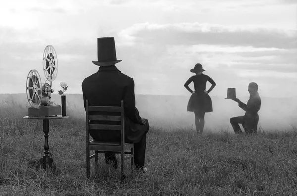 Ảnh «Trái tim tan vỡ» của nhiếp ảnh gia Nga Dmitriy Ryabov, giành giải Nhất trong hạng mục «Analog / Điện ảnh / Mỹ thuật» tại cuộc thi International Photography Awards 2021 Ảnh «Trái tim tan vỡ» của nhiếp ảnh gia Nga Dmitriy Ryabov, giành giải Nhất trong hạng mục «Analog / Điện ảnh / Mỹ thuật» tại cuộc thi International Photography Awards 2021 - Sputnik Việt Nam