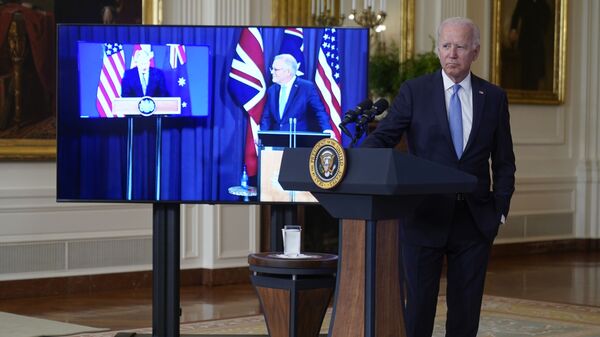 Tổng thống Joe Biden, Thủ tướng Úc Scott Morrison và Thủ tướng Anh Boris Johnson tại cuộc họp trực tuyến về sáng kiến ​​an ninh quốc gia mới của Hoa Kỳ hợp tác với Úc và Vương quốc Anh - Sputnik Việt Nam