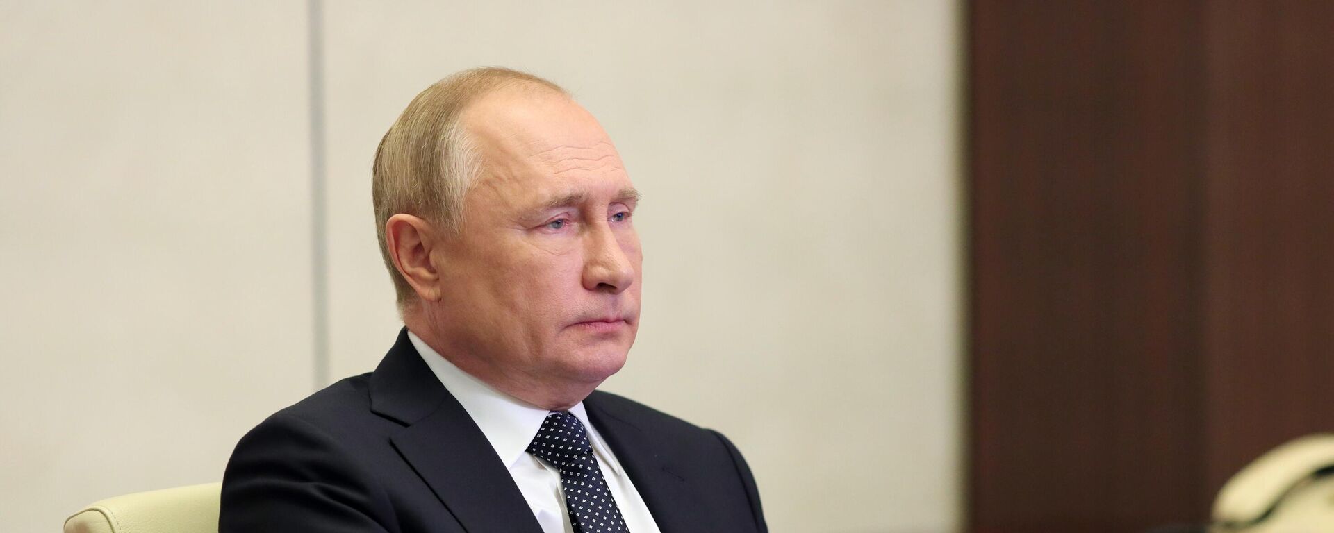 Tổng thống Nga khi ông Vladimir Putin phát biểu tại cuộc họp thượng đỉnh G20 trong chế độ hội nghị truyền hình - Sputnik Việt Nam, 1920, 29.12.2021