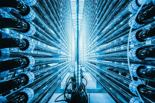Ảnh «Chuyển đổi thuần không – Photobioreactor» (2020) của Simone Tramonte, đoạt giải trong hạng mục «Sức bền đô thị» của cuộc thiThe Environmental Photographer of the Year 2021 - Sputnik Việt Nam
