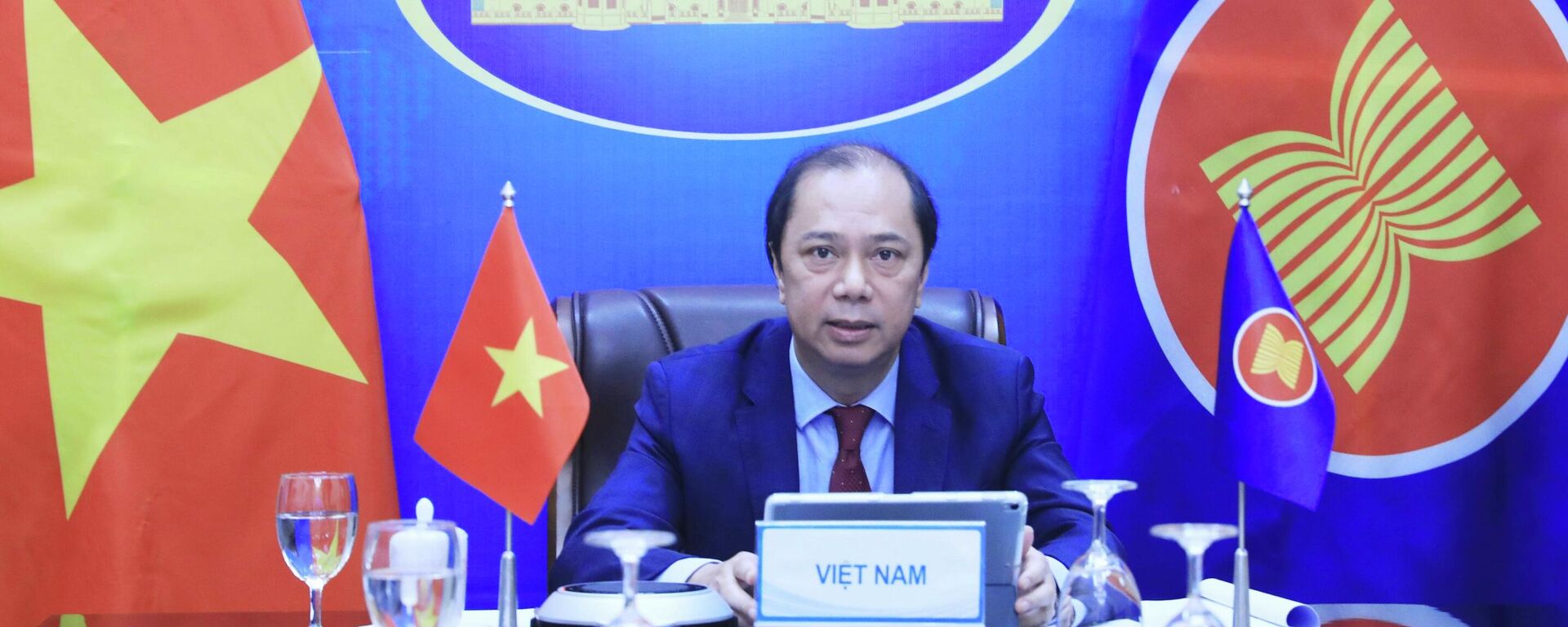 Nguyễn Quốc Dũng, Thứ trưởng Bộ Ngoại giao Việt Nam. - Sputnik Việt Nam, 1920, 09.11.2021