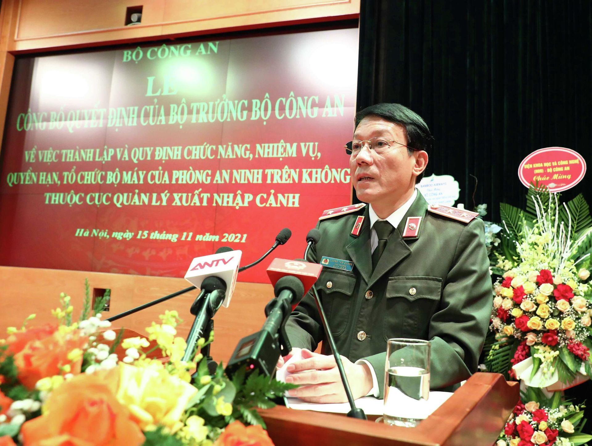 Trung tướng Lương Tam Quang, Thứ trưởng Bộ Công an phát biểu tại buổi lễ. - Sputnik Việt Nam, 1920, 15.11.2021