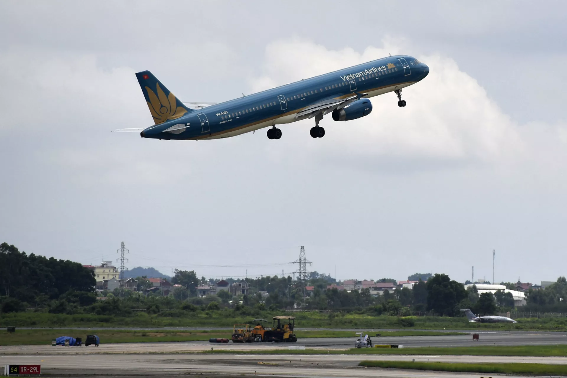 Máy bay Vietnam Airlines Máy bay Vietnam Airlines - Sputnik Việt Nam, 1920, 18.11.2021