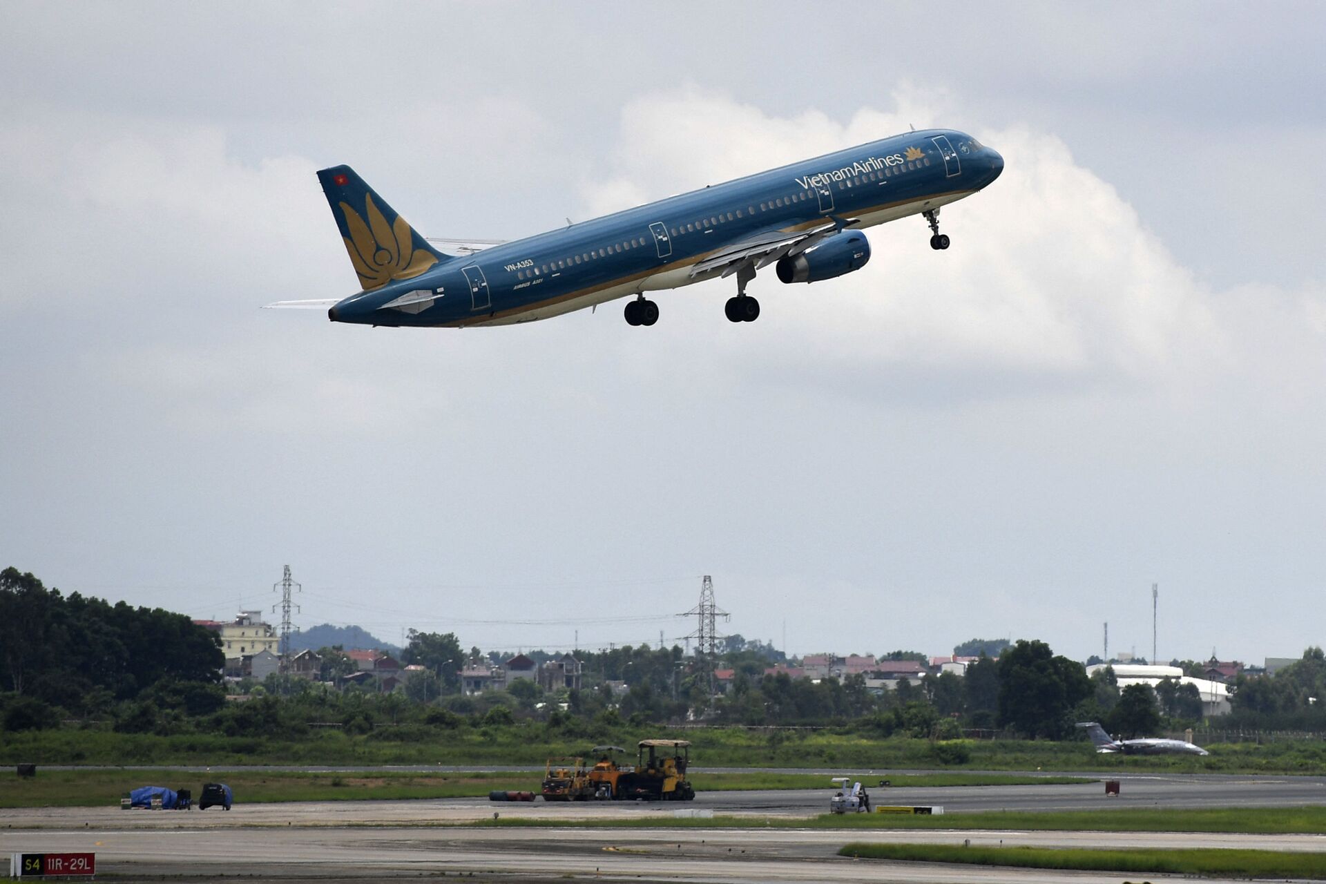 Máy bay Vietnam Airlines - Sputnik Việt Nam, 1920, 18.11.2021