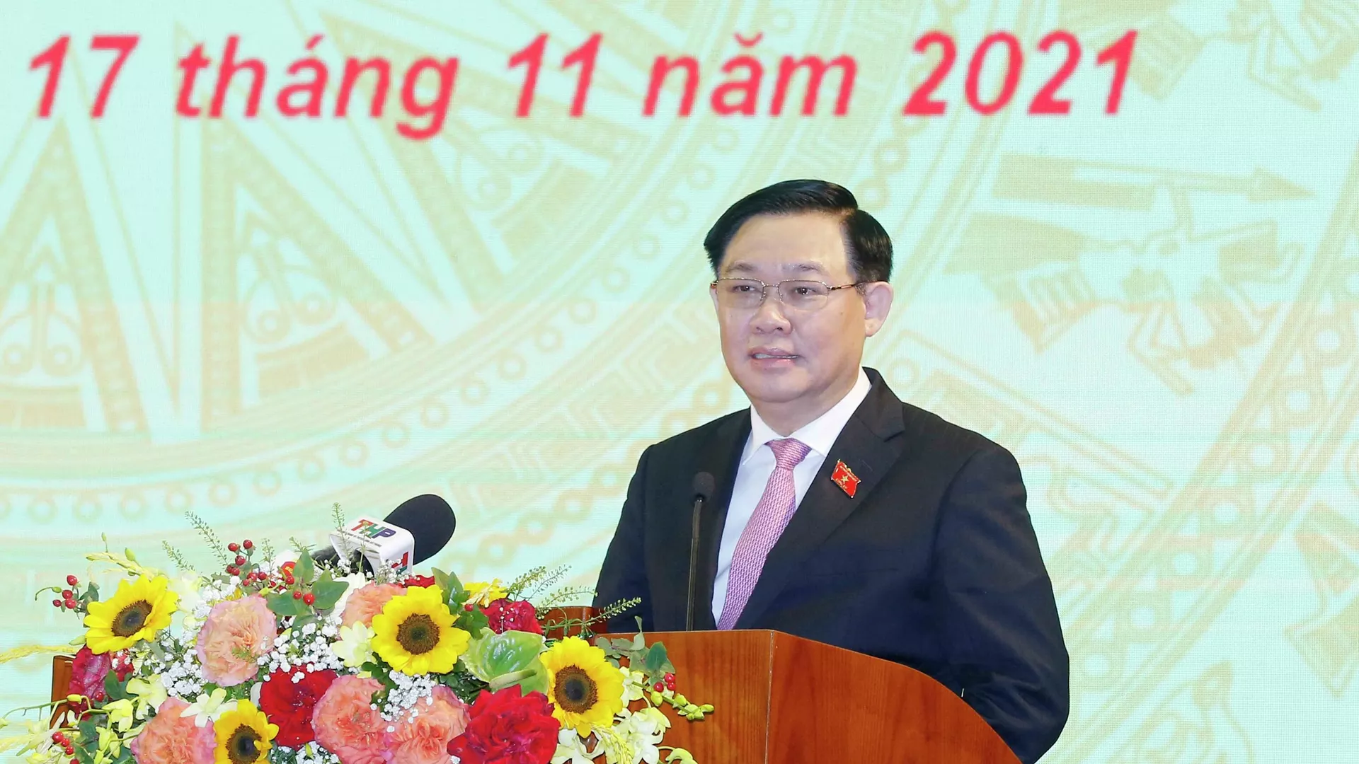Chủ tịch Quốc hội Vương Đình Huệ phát biểu