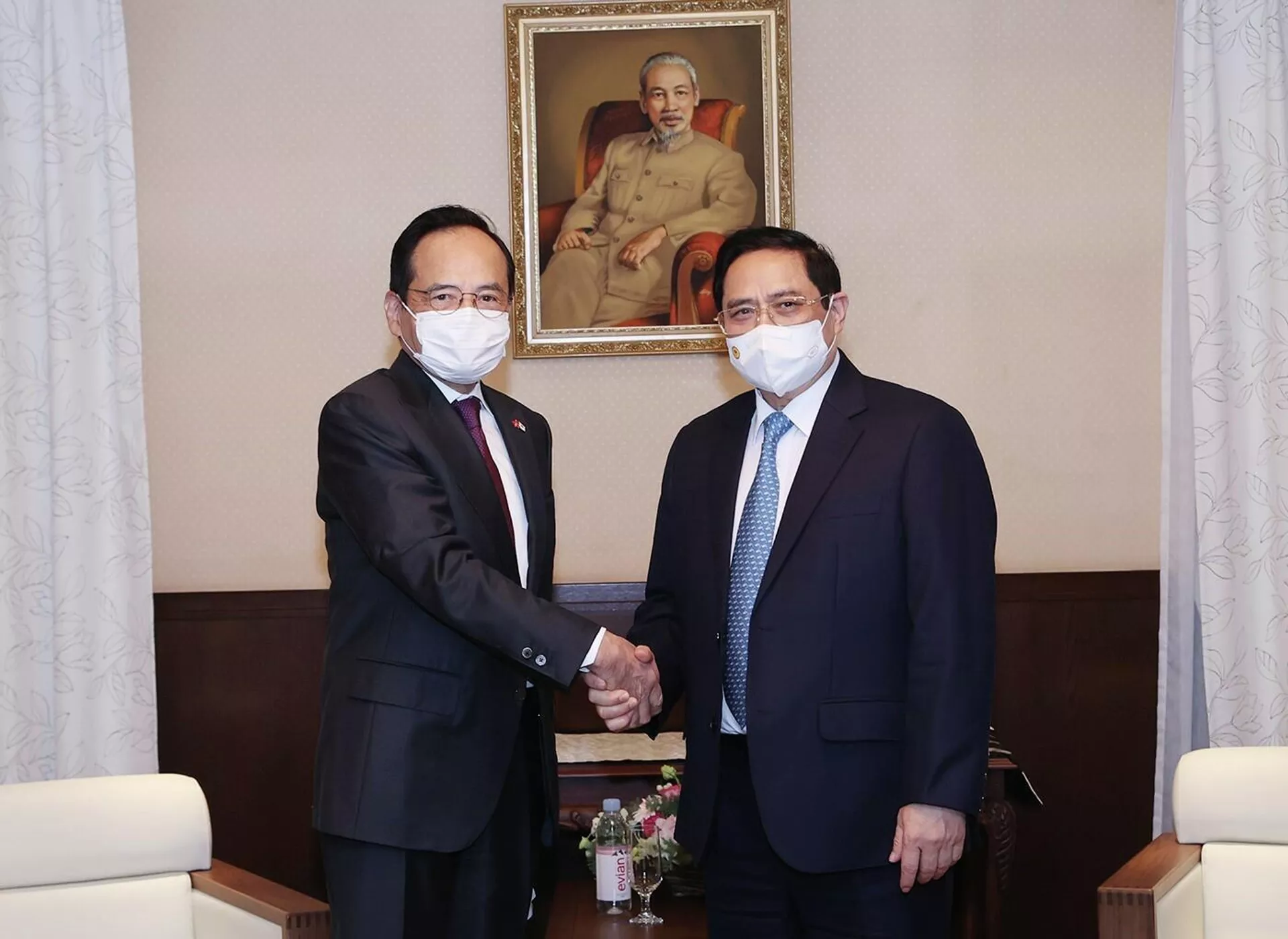 Thủ tướng Phạm Minh Chính tiếp ông Motoya Okada, Chủ tịch Hội đồng Quản trị Tập đoàn AEON Thủ tướng Phạm Minh Chính tiếp ông Motoya Okada, Chủ tịch Hội đồng Quản trị Tập đoàn AEON - Sputnik Việt Nam, 1920, 24.11.2021